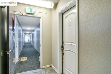 Laguna Terrace Apartments unit 311, Concord, CA 94520 - photo 6