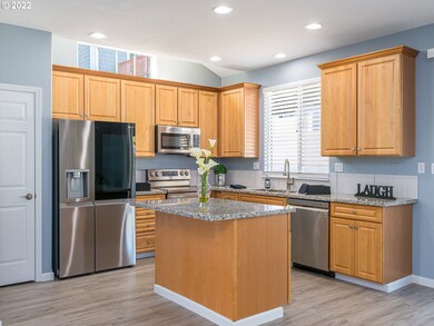 20464 Hoodview Ave, West Linn, OR 97068 - photo 7