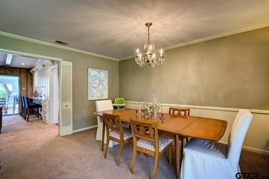 905 905 E Watkins, Tyler, TX 75701 - photo 6