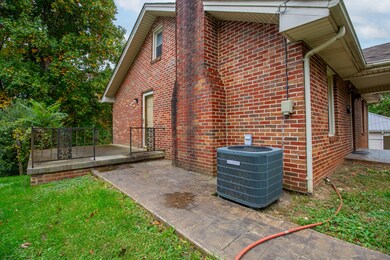 815 E Maple St, Johnson City, TN 37601 - photo 4