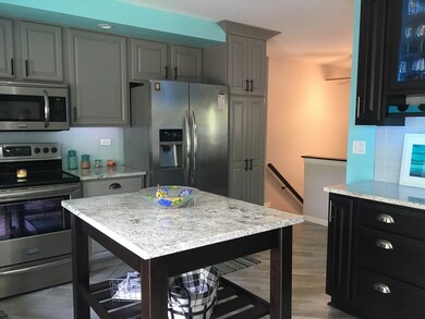 364 Cedarbrook Rd, Naperville, IL 60565 - photo 2