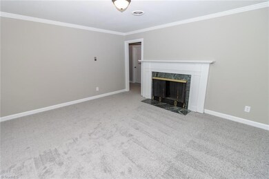 461 Oak View Ln, Asheboro, NC 27205 - photo 2