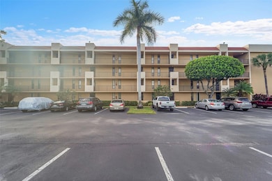 6008 Coral Lake Dr unit 108, Margate, FL 33063 - photo 2