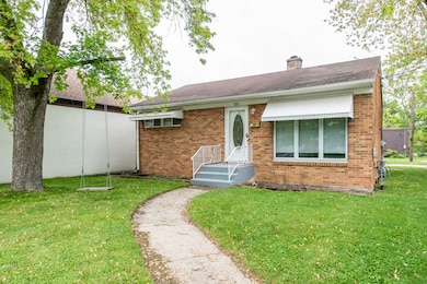 1101 Pine St, Waukegan, IL 60085 - photo 4
