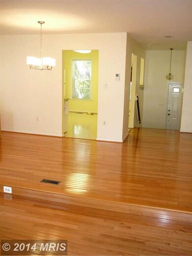 7722 Jewelweed Ct, Springfield, VA 22152 - photo 3