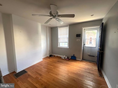 2205 Belgrade St, Philadelphia, PA 19125 - photo 4