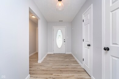 1008 Canary Creek Ct, Franklin, IN 46131 - photo 3