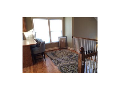 Open Plan, great for entertaining.  Hardwood Floor