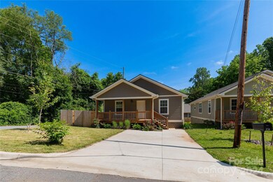 941 W Chapel Rd, Asheville, NC 28803 - photo 4