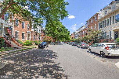 1602 Hunting Creek Dr unit A, Alexandria, VA 22314 - photo 7
