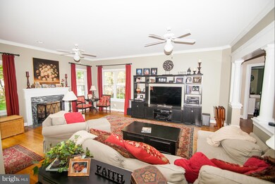 9107 Lynchburg Ct, Fairfax, VA 22032 - photo 4