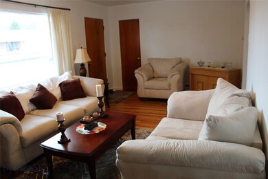 Full Living Room