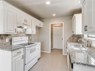 3608 Black Hawk Dr, Norman, OK 73072 - photo 2