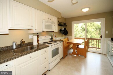 8003 Galla Knoll Cir, Springfield, VA 22153 - photo 5