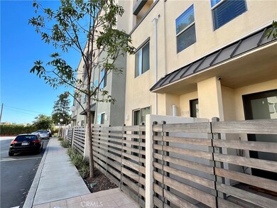 1512 W Artesia Square unit B, Gardena, CA 90248 - photo 2
