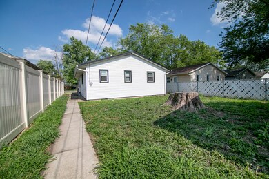289 N Jackson Ave, Bradley, IL 60915 - photo 3