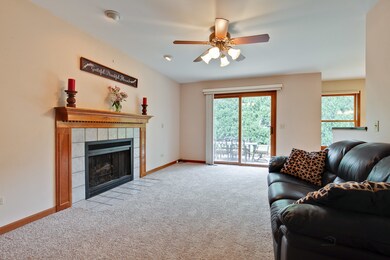 3414 Meadow Crest Cir, Gurnee, IL 60031 - photo 5