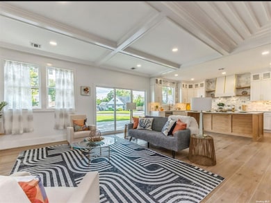 37 Old Farm Rd, Levittown, NY 11756 - photo 4