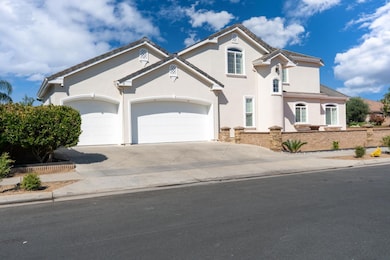 7752 N Gilroy Ave, Fresno, CA 93722 - photo 3