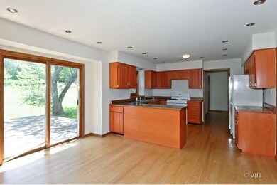 1305 Brandywine Cir, Algonquin, IL 60102 - photo 5