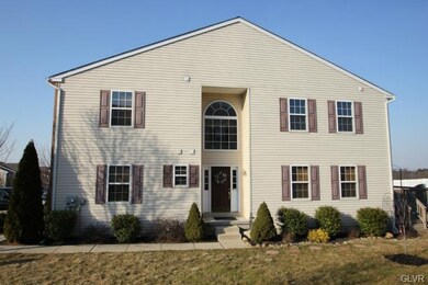 6809 Hunt Dr, Macungie, PA 18062 - photo 3