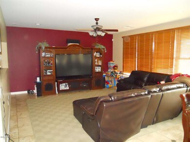 Family Room w/Wood Blinds