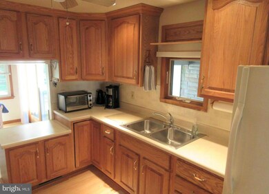 2513 Lakeview Ave, Sparrows Point, MD 21219 - photo 2