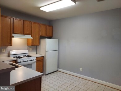 2749 Middle Neck Rd, Odenton, MD 21113 - photo 5