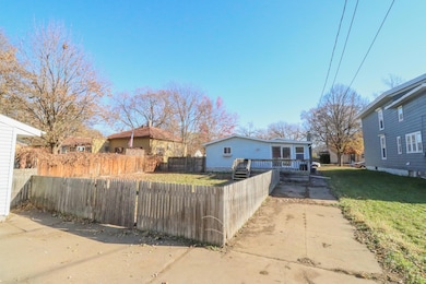 231 Avon St, La Crosse, WI 54603 - photo 2