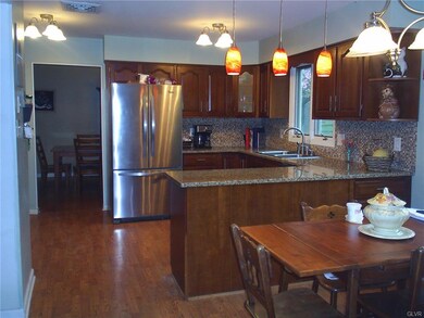 439 Wedgewood Dr, Easton, PA 18045 - photo 7