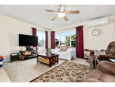 2424 34th Ave, Longview, WA 98632 - photo 2