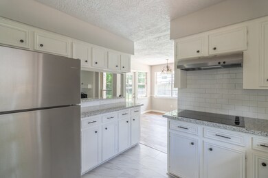 4315 Black Locust Dr, Houston, TX 77088 - photo 7