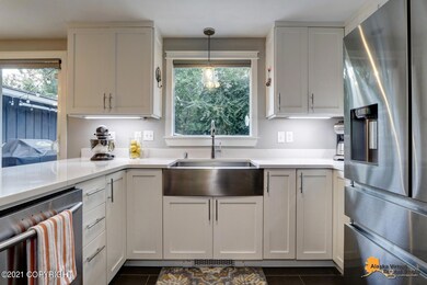 Kitchen w/Stainless Steel Appliances