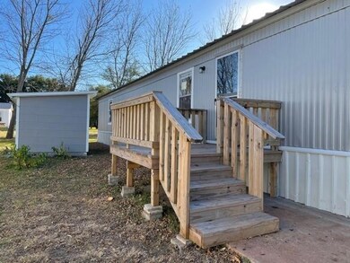 305 Jones Cir, Pottsboro, TX 75076 - photo 2