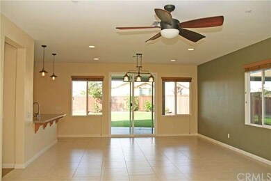 OPEN FAMILY ROOM