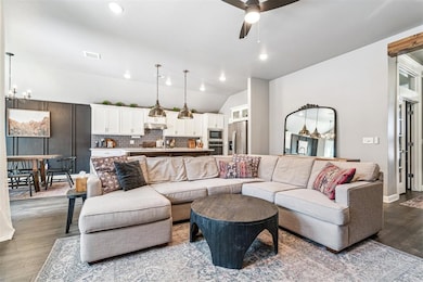 13259 Sawtooth Oak Rd, Choctaw, OK 73020 - photo 4