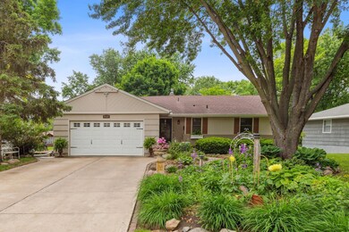 5121 Meadow Ridge, Edina, MN 55439 - photo 2