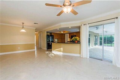 Large family room for entertaining