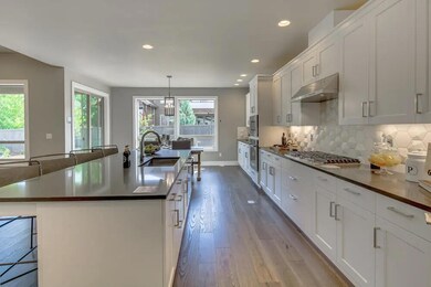 2089 NW Lobinie Ct, Bend, OR 97703 - photo 4