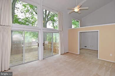 10513 Acacia Ln, Fairfax, VA 22032 - photo 7