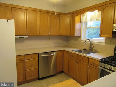 630 Turf Ln, Conshohocken, PA 19428 - photo 5