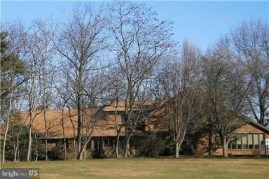 429 Lindman Dr, Chambersburg, PA 17202 - photo 3