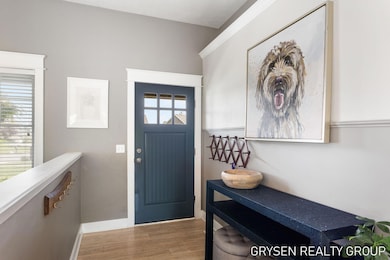 21-web-or-mls-2504-cedar-w-dr
