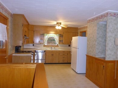 404 Chesterfield Rd, Keene, NH 03431 - photo 3