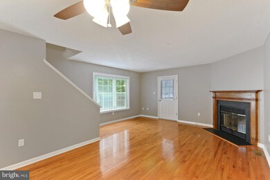 114 Gateway Dr unit 9, Newark, DE 19711 - photo 2