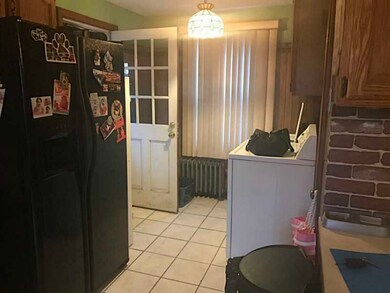 8 Aberdeen St, West Warwick, RI 02893 - photo 5