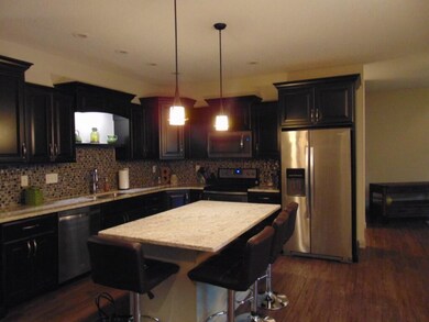 611 N Spruce St unit 4, Saint Marys, OH 45885 - photo 4