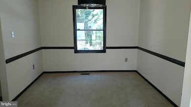 2813 Schubert Dr, Silver Spring, MD 20904 - photo 5