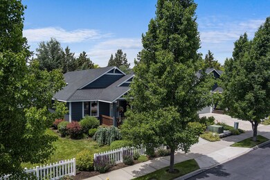 3803 SW 30th Ct, Redmond, OR 97756 - photo 4