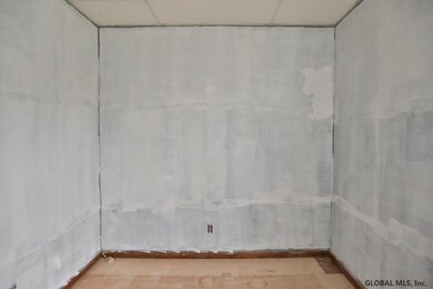 56 Thompson St, Troy, NY 12180 - photo 6